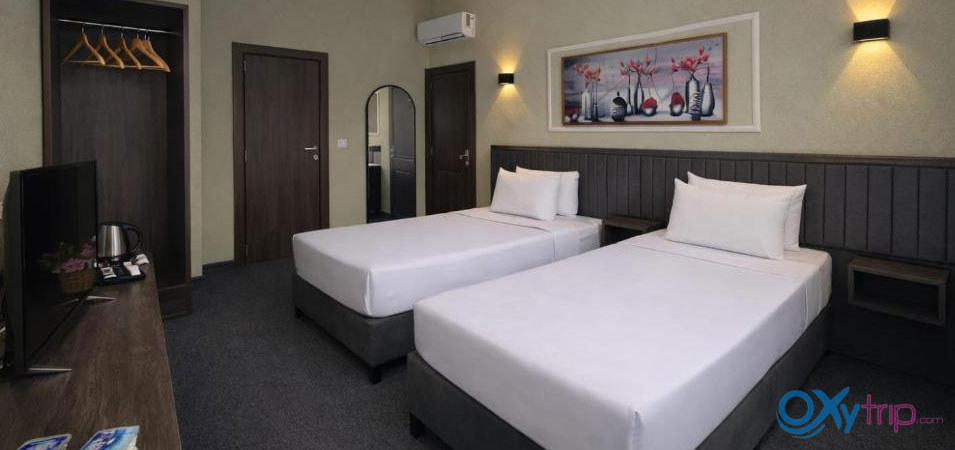 Standard Twin Room
